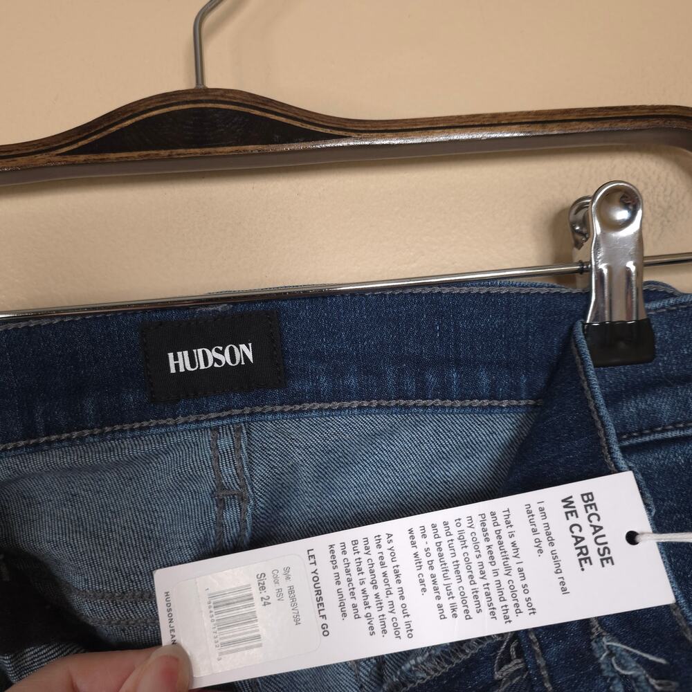 Hudson Mid-rise Amina Raw Hem Bermuda Short in Dark Wash Size 24 - Picture 9 of 12